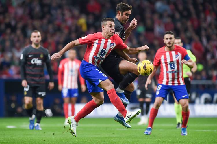 慕尼黑1860主席回应拜仁球迷横幅：这完全不尊重人，越界了