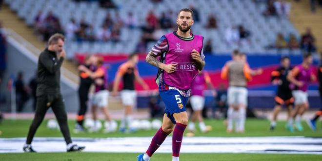 曼联英超14轮1-1战平西汉姆联，近5轮仅胜1场，阿莫林执教遇质疑，防守问题突出。