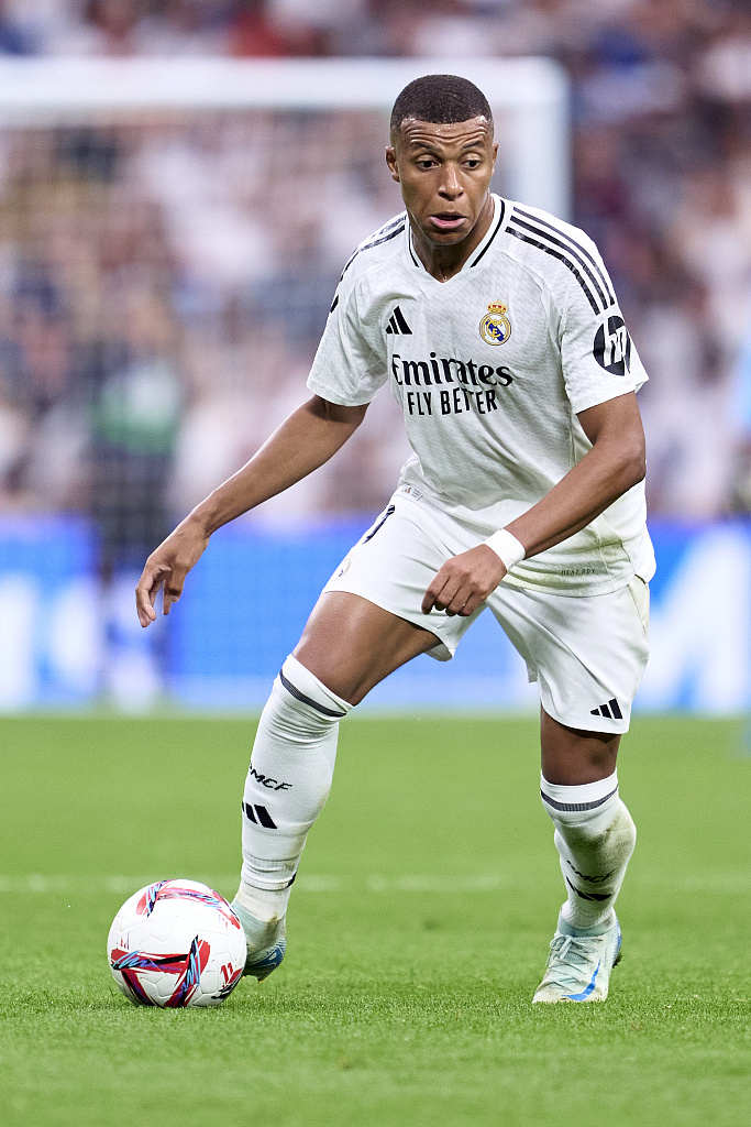 格拉斯纳：没有球队报价格伊，我预计他会待到赛季末（格拉斯纳称未收到格伊报价，预计其将留队至赛季末）