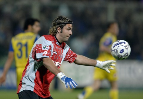 西汉姆因战绩低迷取消圣诞派对，改发礼品券（战绩低迷，西汉姆取消圣诞聚会改送礼券）