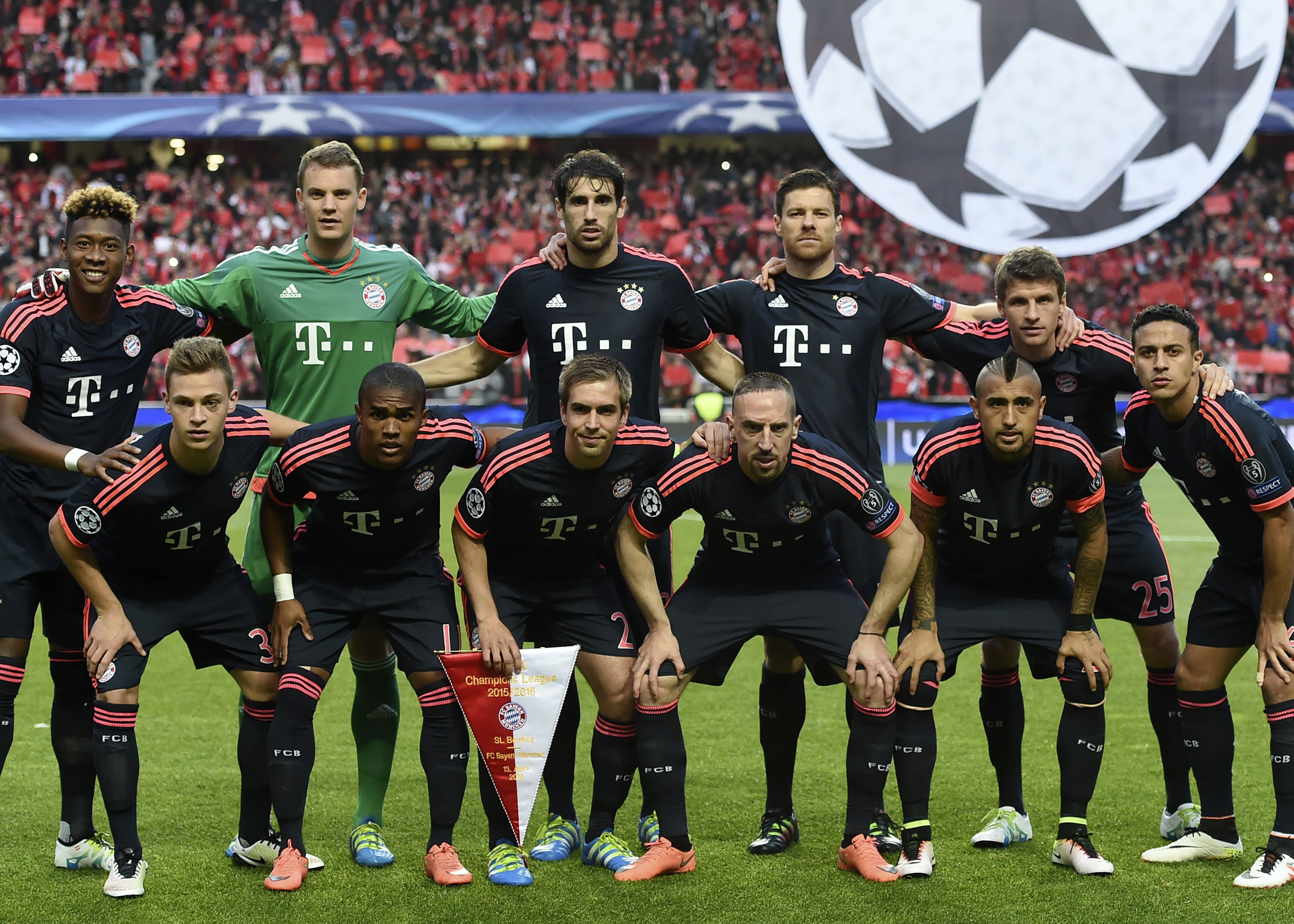 北京男篮在俱乐部杯首战惨败，内线劣势明显，外援表现疲软，青岛男篮以较大优势取胜。